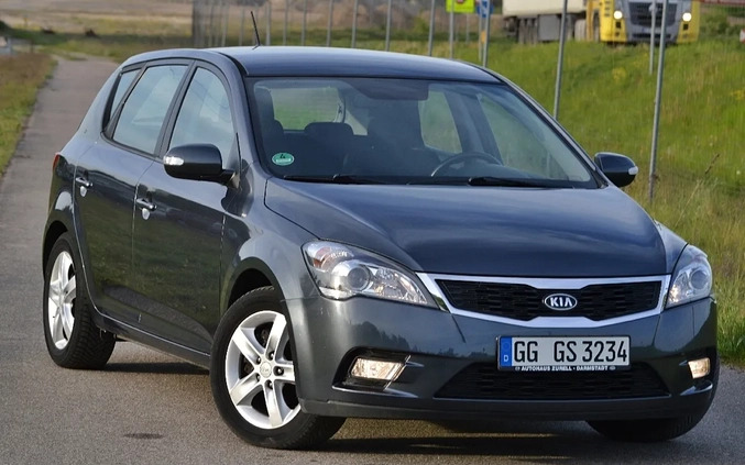 Kia Ceed cena 24900 przebieg: 88000, rok produkcji 2010 z Margonin małe 211